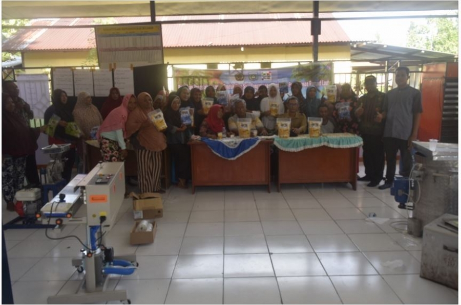 Dekan dan Dosen Fakultas Sains dan Teknologi Tergabung dalam Inkubator UNIMUDA Melakukan Pendampingan Pengolahan Produk Siap Saji di Kampung Arar